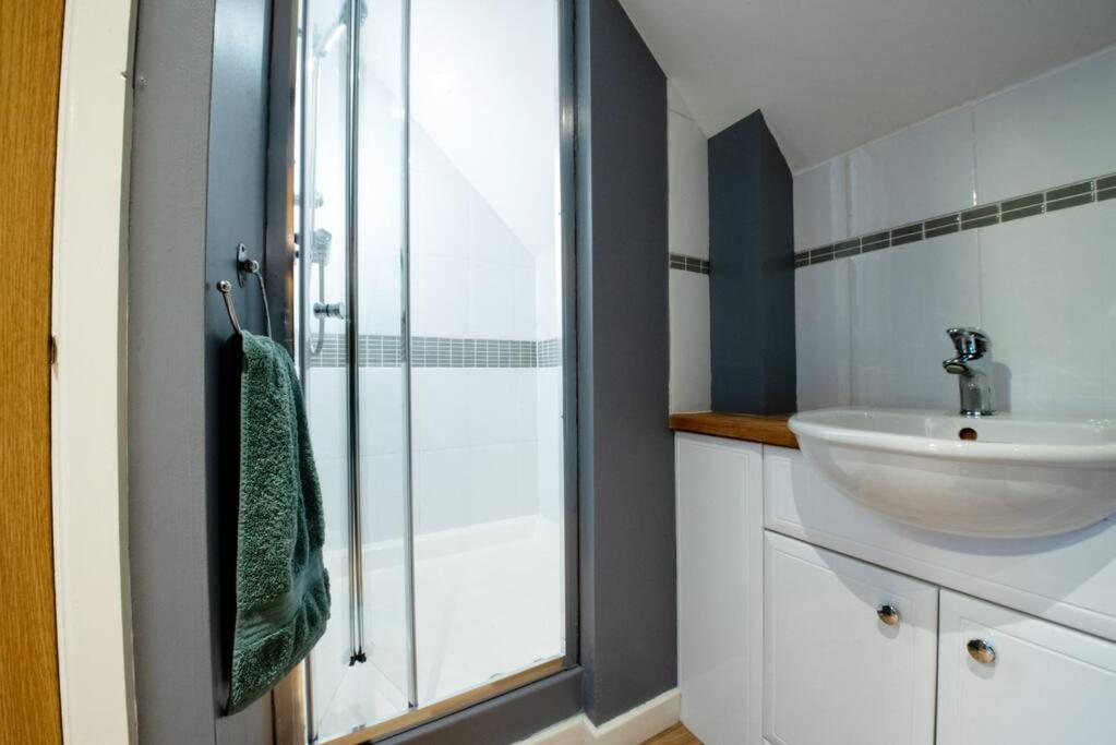 Appartamento The Nest - Cosy And Quiet 1 Bed Central Buckingham Esterno foto